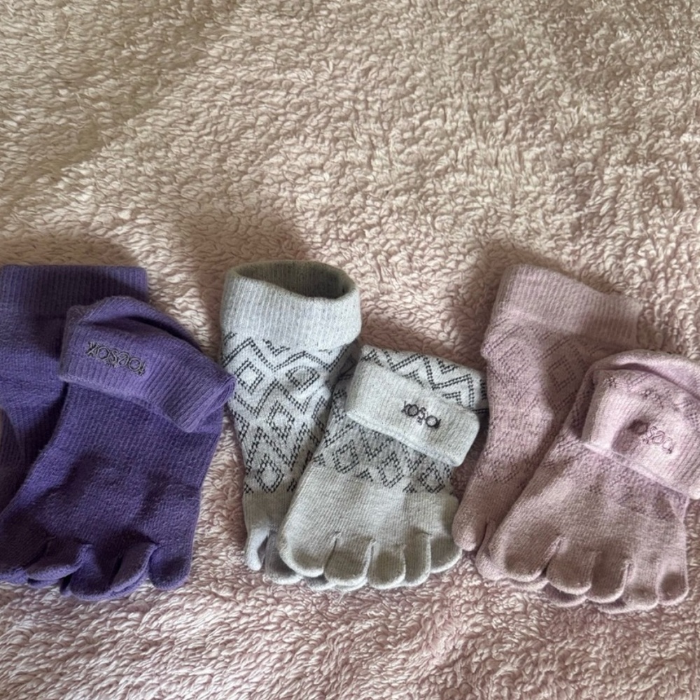 Pilates Toe socks set of 3. Size small 6-8 - Picture 2 of 3